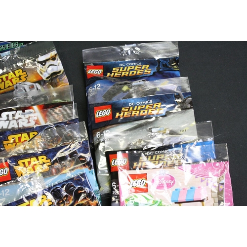 1433 - Lego - Six boxed Lego Super Heroes sets to include 4529 Iron Man, 4527 The Joker, 4530 Hulk, 4528 Gr... 