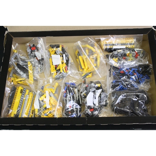 1439 - Lego - Nine boxed Technic sets to include 8273, 8052, 8053, 8872, 8109, 8445, 8261, 8066 & 8065, all... 