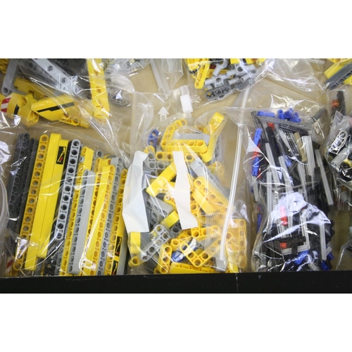 1439 - Lego - Nine boxed Technic sets to include 8273, 8052, 8053, 8872, 8109, 8445, 8261, 8066 & 8065, all... 