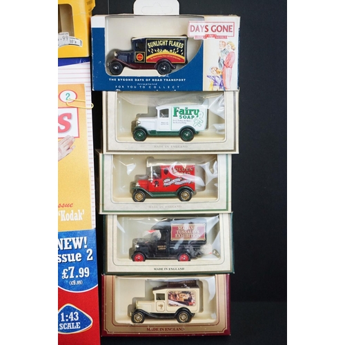 1097 - 30 Boxed Diecast models to include 6 x Vanguards (VA05401, VA04101, VA19009, VA07612, etc), 7 x Atla... 