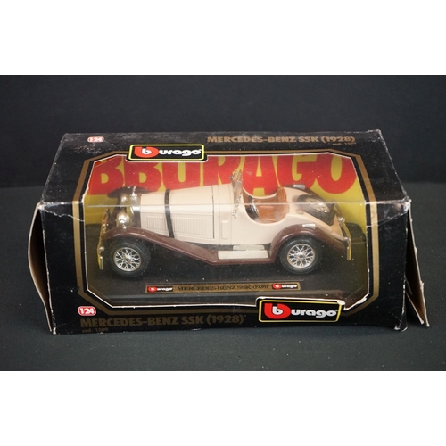 1102 - 11 Boxed Burago 1/24 diecast models to include 1560 Porsche 911 Carrera Racing, 1504 Volkswagen New ... 