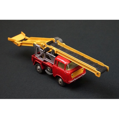 1186 - Three boxed Corgi diecast models to include Major 1143 Aerial Rescue Truck, Major 1137 Ford Tilt Cab... 