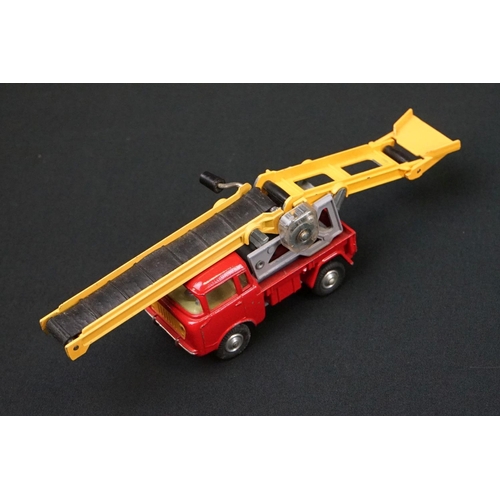 1186 - Three boxed Corgi diecast models to include Major 1143 Aerial Rescue Truck, Major 1137 Ford Tilt Cab... 