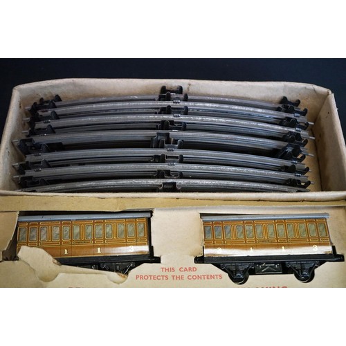 216 - Boxed Hornby O gauge No 101 Tank Passenger Set with LNER 406 0-4-0 Locomotive, 3 x coaches and track... 