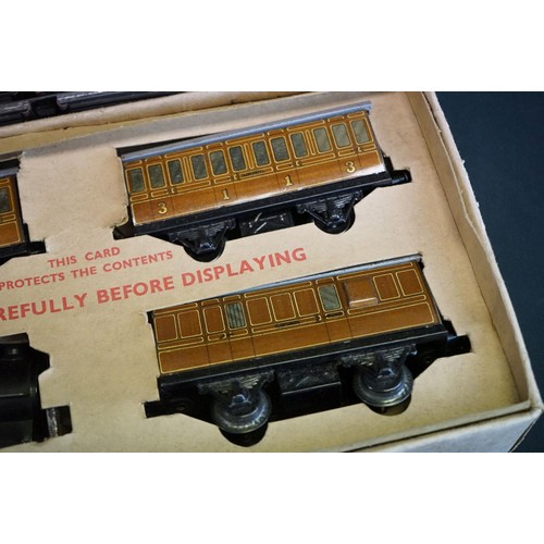 216 - Boxed Hornby O gauge No 101 Tank Passenger Set with LNER 406 0-4-0 Locomotive, 3 x coaches and track... 