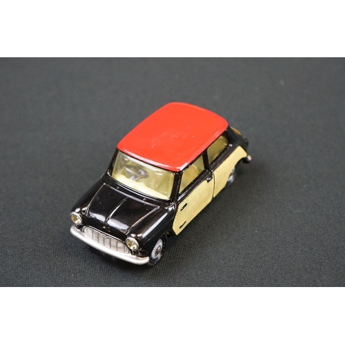 1217 - Boxed Corgi 249 Mini Cooper with de-luxe wickerwork diecast model with black body, red roof and pale... 