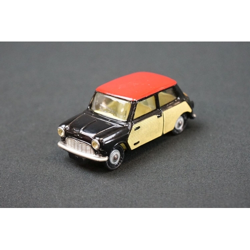 1217 - Boxed Corgi 249 Mini Cooper with de-luxe wickerwork diecast model with black body, red roof and pale... 