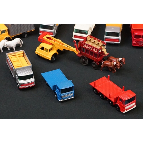 1223 - 15 Matchbox diecast models to include No 47 tipper, dumper truck, Hoveringham tipper, etc (some play... 