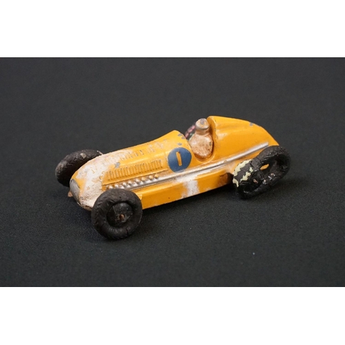 1225 - Two boxed Schuco clockwork tin plate cars to include Telesteering Car 3000 in black complete with al... 