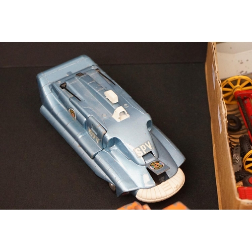 1235 - 20 Mid 20th C onwards play worn diecast models to include Corgi, Britains, Matchbox and Dinky, featu... 