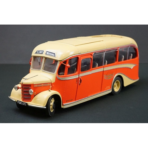 1002 - Boxed ltd edn Sun Star 1/24 Bedford OB Duple Vista Coach 5001 1947 Bedford FDK 571 Yelloway Motor Se... 