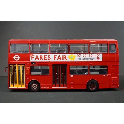 1004 - Boxed Gilbow 1/24 London's DMS Bus 99102 Daimler DMS Bus London Transport Norbiton Garage routes 131... 