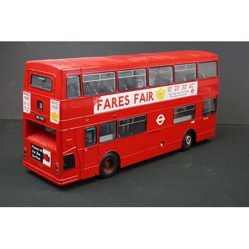 1004 - Boxed Gilbow 1/24 London's DMS Bus 99102 Daimler DMS Bus London Transport Norbiton Garage routes 131... 