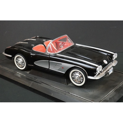 1008 - Boxed Gearbox Collectable 1/12 17904 Mint Precision Series 1958 Chevrolet Corvette diecast model, ex