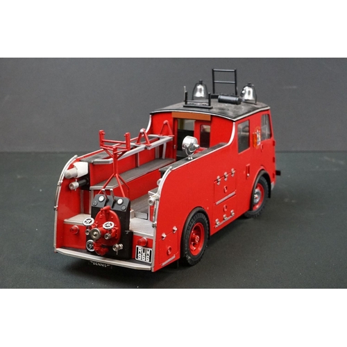 1009 - Boxed OC Original Classics ltd edn 1/18 OCLF8-1 Dennis F8 Fire Engine in Large diecast model, box wi... 