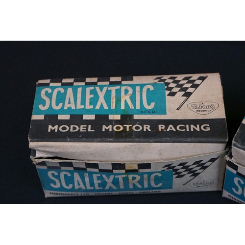 1245 - Five Triang Scalextric slot cars to include 2 x Austin Mini Cooper in green (missing a wheel) and re... 