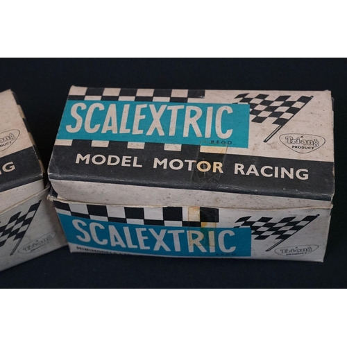 1245 - Five Triang Scalextric slot cars to include 2 x Austin Mini Cooper in green (missing a wheel) and re... 