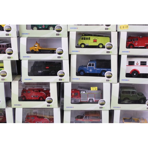 1019 - 29 Cased Oxford Diecast Commercial models to include 1:76 76GG001 AFS Green Goddess, 1:76 76LAN2010 ... 