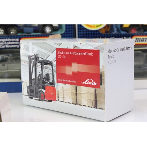 1023 - Six boxed diecast models to include Conrad Linde E12-20 Electric Counterbalanced Truck, Schabak 1/24... 