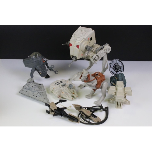 1512 - Star Wars - Original Star Wars AT-ST (missing hatch gun & back button), with 1 x Vehicle Maintenance... 