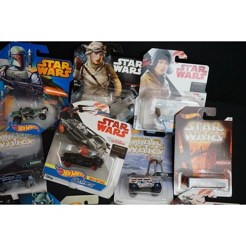 1336 - Star Wars - 40 carded Star Wars Hot Wheels diecast models to include double packs (Han Solo, Hoth, K... 