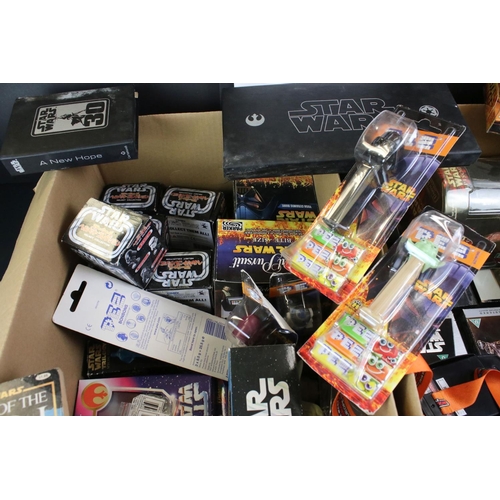 1464 - Star Wars - Group of Star Wars collectibles to include 8 x Celebration coins, 10 x carded PEZ Dispen... 