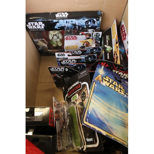 1467 - Star Wars - 34 Carded / boxed Hasbro Star Wars Figures to include Force Link Starter Set, Force Link... 