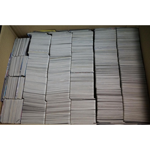 1385 - Large collection of Fightcard Vanguards cards