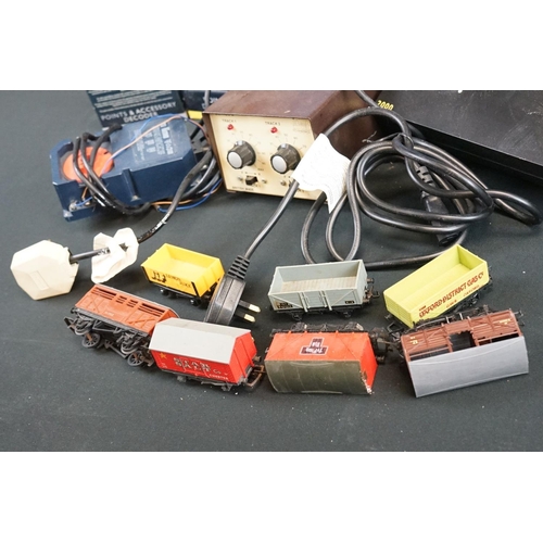 264 - Group of Hornby OO gauge model railway accessories to include boxed Digital Elite Control System, 2 ... 