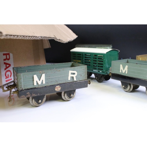 234 - 19 O gauge items of rolling stock to include Hornby, unmarked and ML Ltd, features ,coaches, wagons,... 