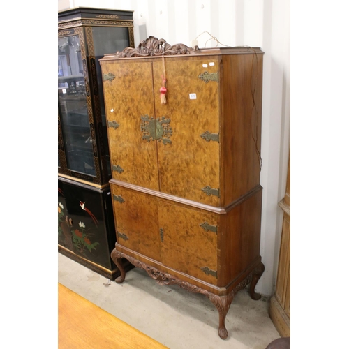 631 - Early to mid 20th century Queen Anne Revival Burr Walnut Cocktail Drinks Cabinet, the upper section ... 