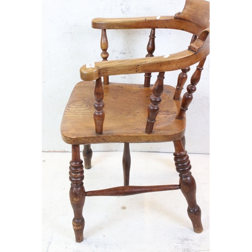 643 - 19th century Elm Seated Tub / Captain's Chair with turned spindle back, 59cm wide x 83cm high