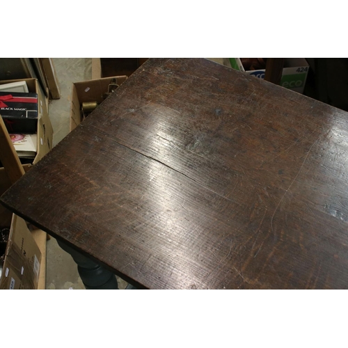 648 - Antique oak tavern table with drawer to end