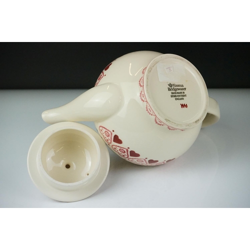 20 - Collection of 10 items of Emma Bridgewater, to include a 'Love' teapot & cover (19cm high), Spongewa... 