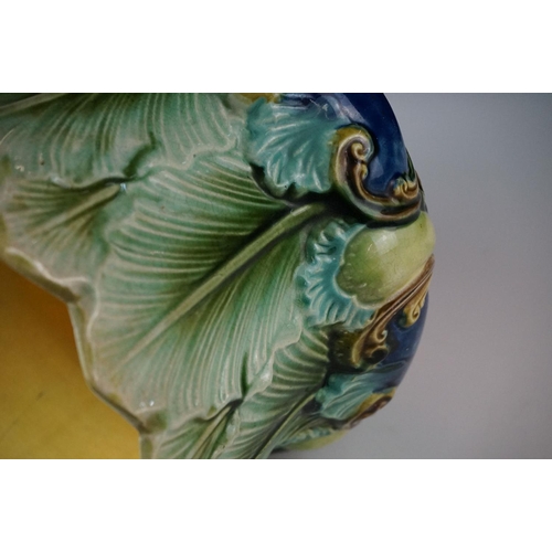 21 - Early 20th Century Majolica New Leaf ceramic jardinière with textured foliate decoration, RD no. 368... 