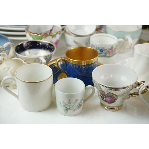 24 - Collection of mixed ceramics to include cabinet cups & saucers, teacups & saucers, coffee cans, brea... 