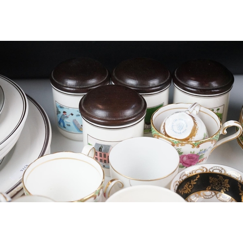 24 - Collection of mixed ceramics to include cabinet cups & saucers, teacups & saucers, coffee cans, brea... 