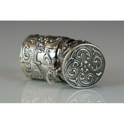 273 - Silver barrel shaped pillbox