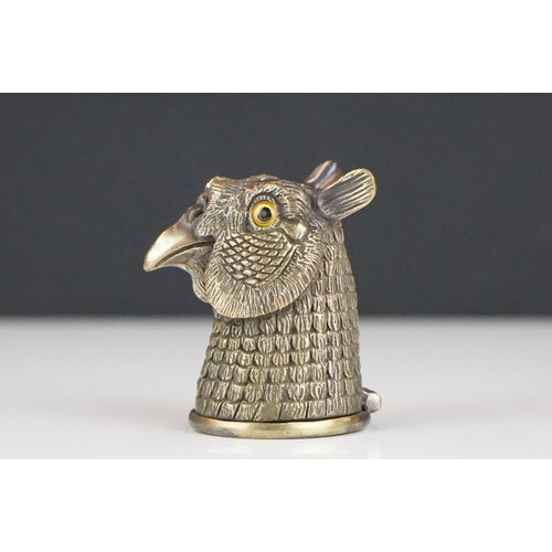 288 - Brass cased vesta in the form of an owl head