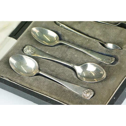 290 - A cased set of six fully hallmarked sterling silver teaspoons with sugar nips.