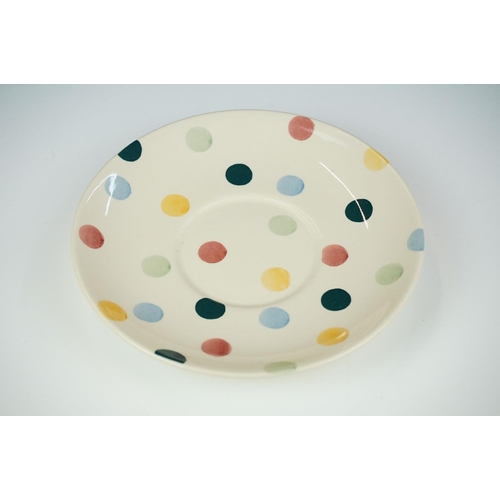 82 - Emma Bridgewater Polka Dot pattern ceramics to include a nesting hen egg basket with polka dot and b... 