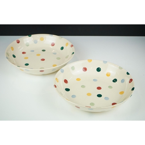 82 - Emma Bridgewater Polka Dot pattern ceramics to include a nesting hen egg basket with polka dot and b... 