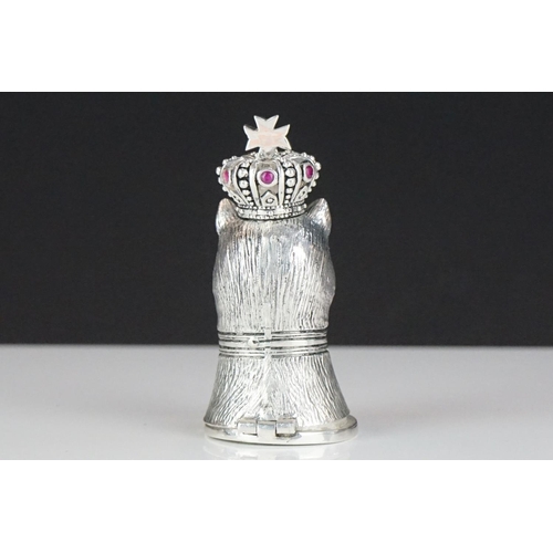 199 - Silver plated royal vesta case in the form of a cat with emerald eyes and ruby crown