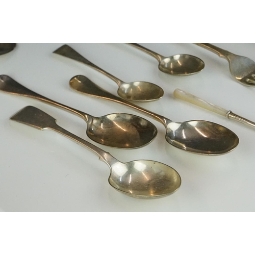 341 - A small collection of silver and silver plated cutlery to include a cased coffee bean spoon set.