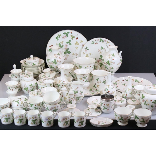 111 - Wedgwood ' Wild Strawberry ' pattern ceramics, over 75 pieces, to include 6 teacups (1 a/f) & saucer... 