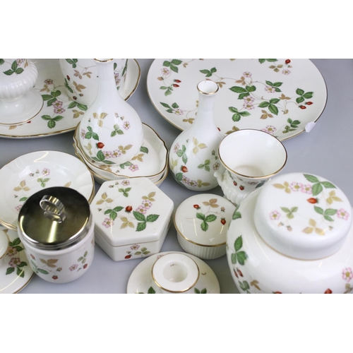 111 - Wedgwood ' Wild Strawberry ' pattern ceramics, over 75 pieces, to include 6 teacups (1 a/f) & saucer... 