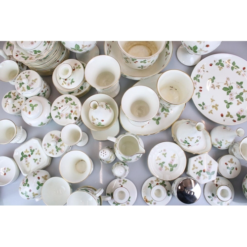 111 - Wedgwood ' Wild Strawberry ' pattern ceramics, over 75 pieces, to include 6 teacups (1 a/f) & saucer... 