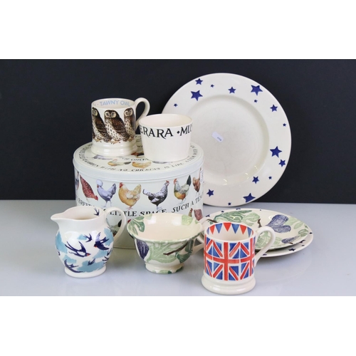 92 - Collection of Emma Bridgewater ceramics to include a Star pattern dinner plate and breakfast plate, ... 