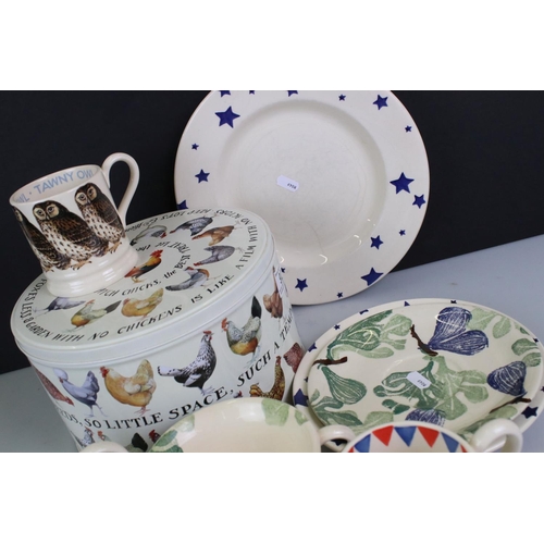 92 - Collection of Emma Bridgewater ceramics to include a Star pattern dinner plate and breakfast plate, ... 