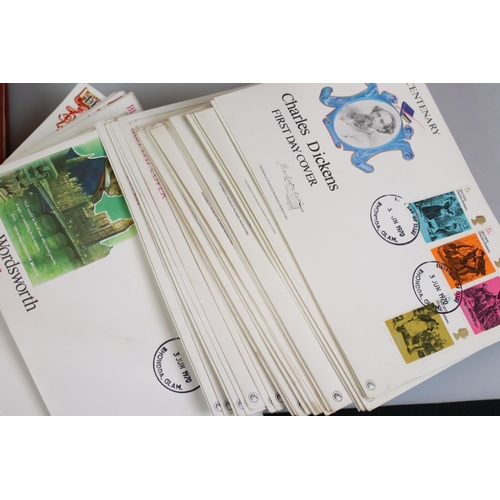 467 - A large collection of mainly British first day covers together with a small collection of stamps wit... 